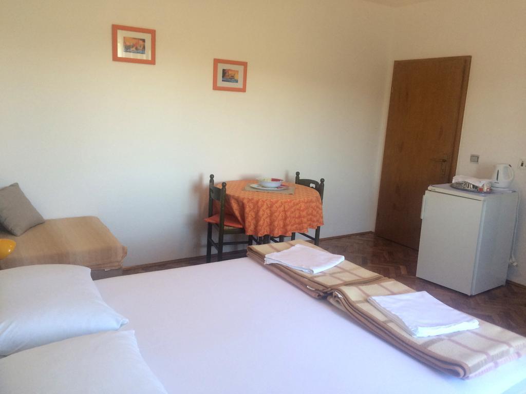 Apartments Radulovic Biograd Na Moru Eksteriør bilde
