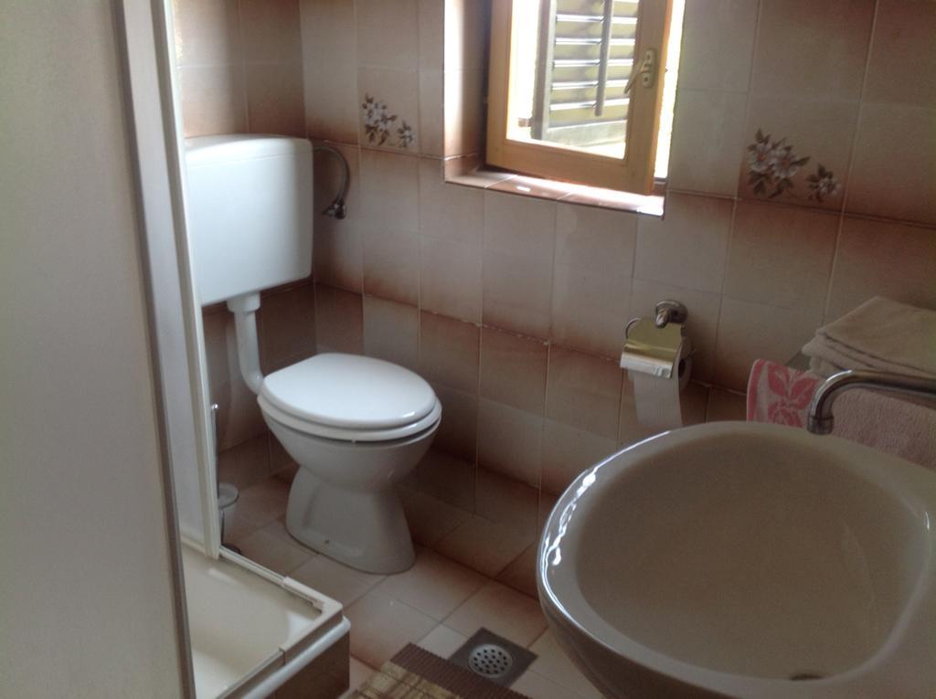 Apartments Radulovic Biograd Na Moru Rom bilde